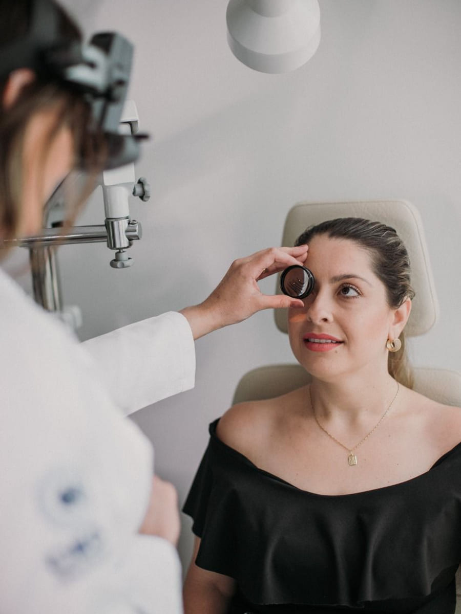 Mapeamento de retina em paciente no consultório